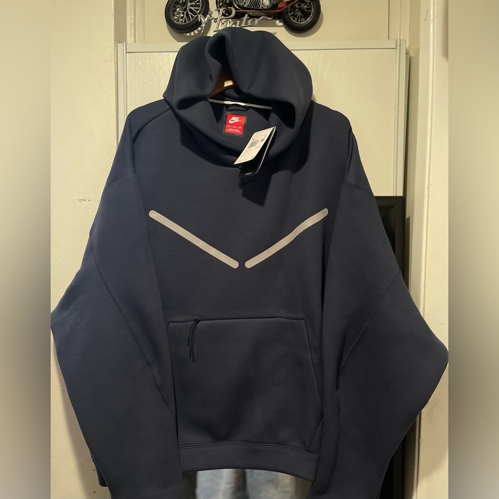 Nike Tech Men’s pullover hoodie